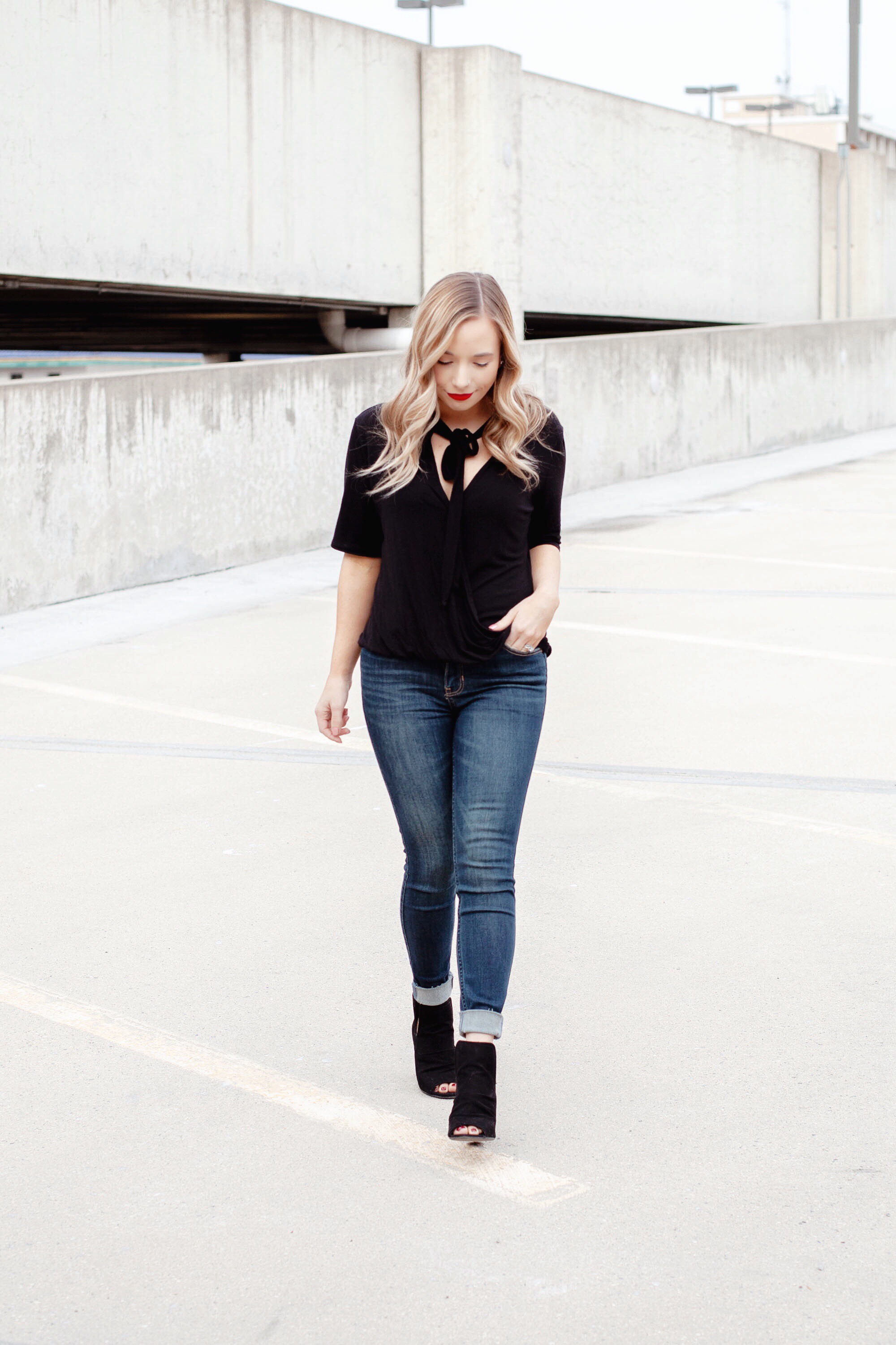 black top with denim jeans