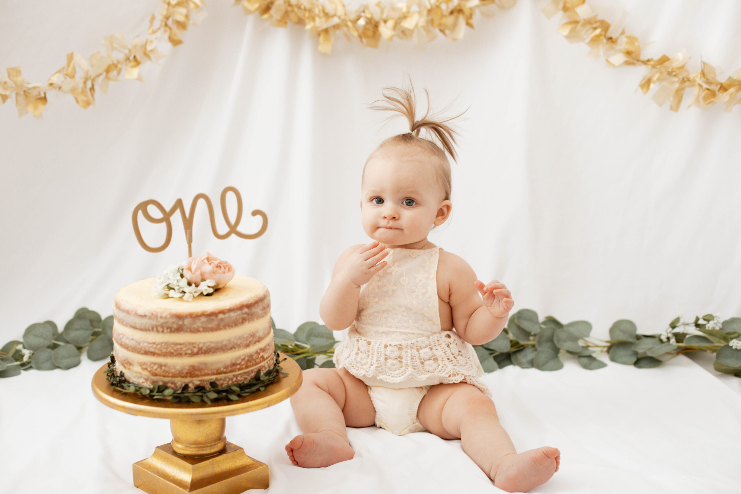 Another month of wonderful Kent cake smash shoots - Three Boys & Me  Photography