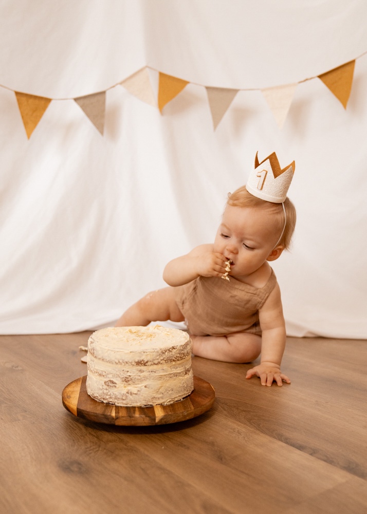 Neutral Baby Boy Smash Cake Photos - Jace is 1! - Coffee With Summer